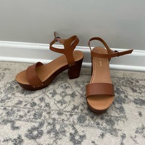 Tan Block heel sandal